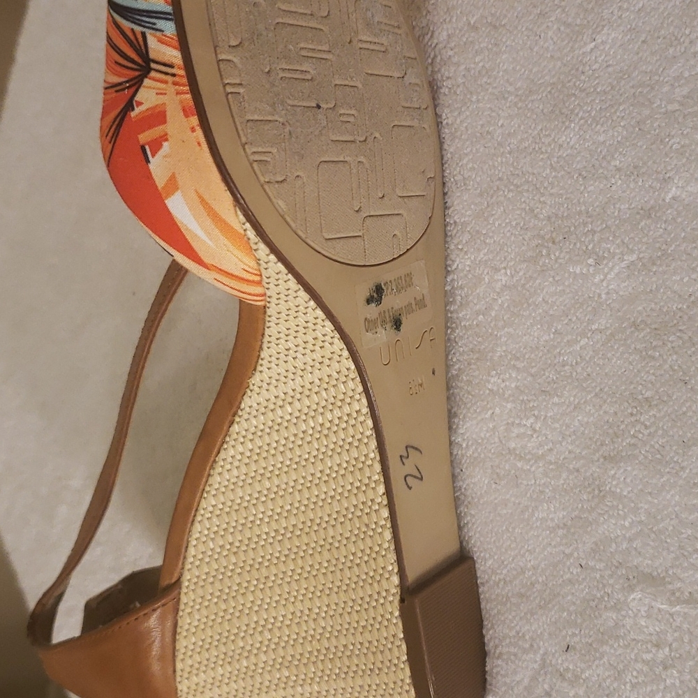 UNISA Sandals - Picture 7 of 8